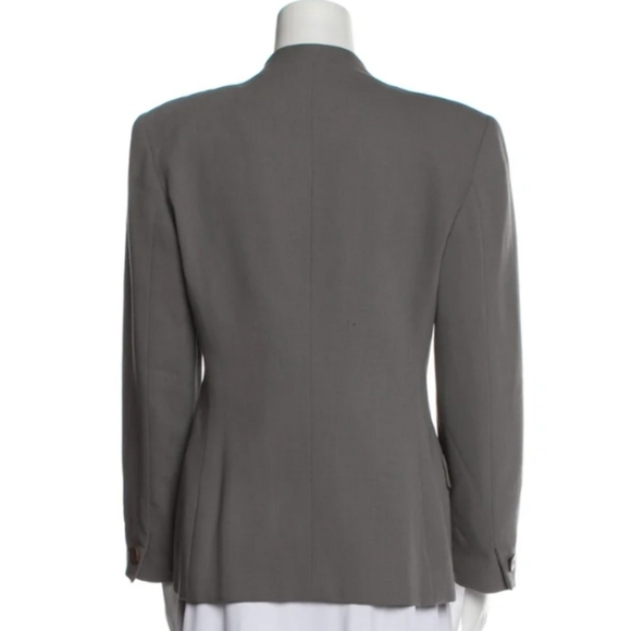 Vintage Giorgio Armani Wool Blazer, size 40/6 - Picture 3 of 12